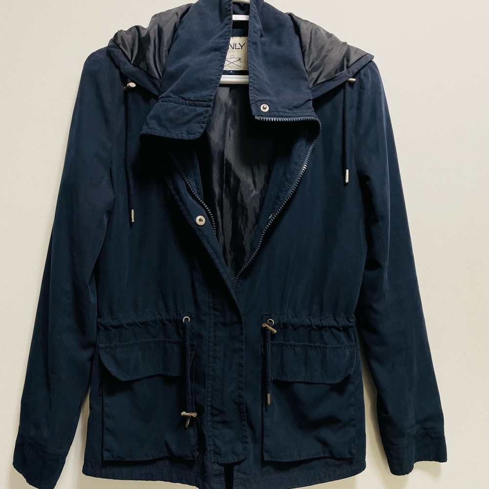 ONLY spring/ light rain jacket. Size S